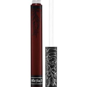 Kat Von D liquid lipstick in Vampira